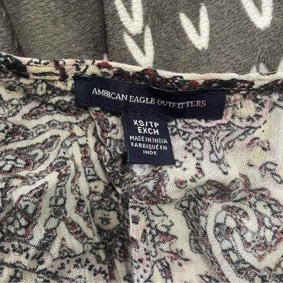 American Eagle Paisley Bohemian V Neck 3/4 Length Sleeve Top Extra Small - Picture 5 of 6